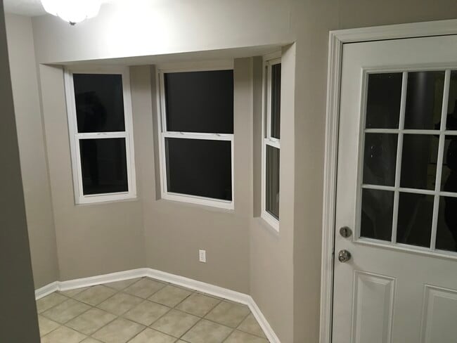 Building Photo - 110 Hillpine