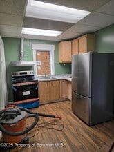 Building Photo - 444 Orchard St