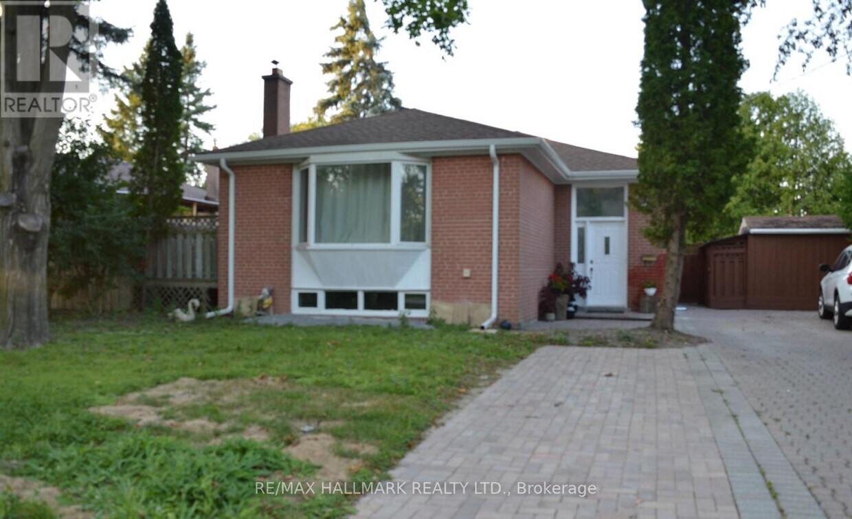 10 Johnson Rd, Aurora, ON L4G 2A2 House for Rent in Aurora, ON