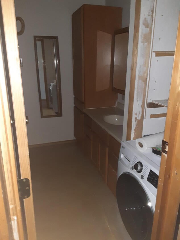 Foto principal - 1228 E 5th St