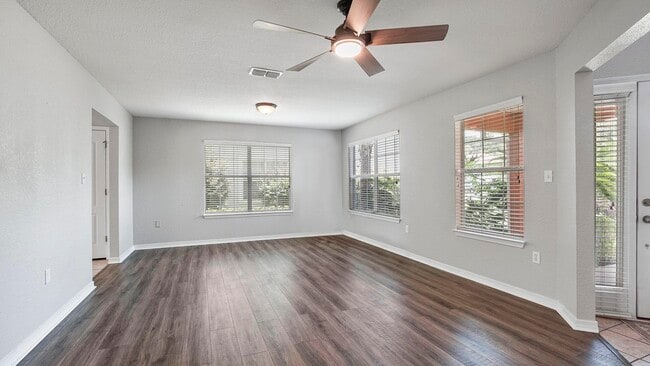 Building Photo - 385 Loblolly Bay Dr