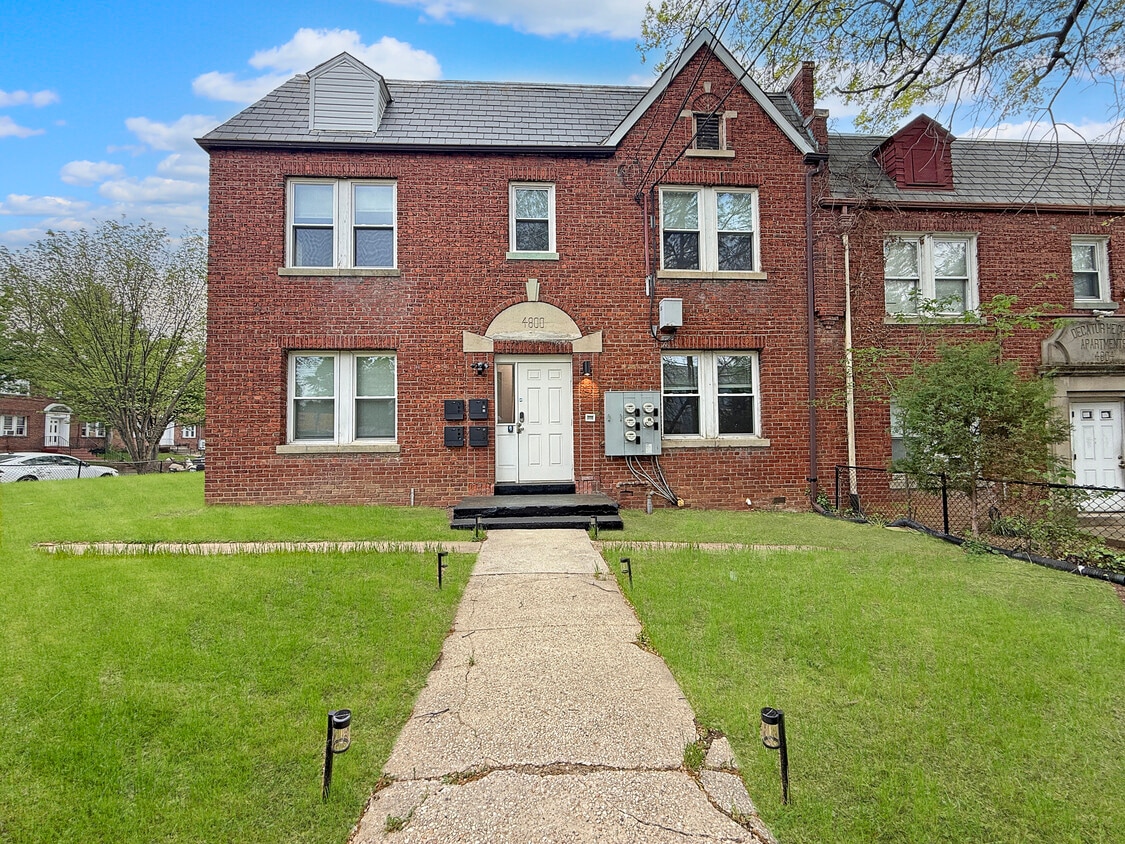 Primary Photo - 4800 3rd St NW