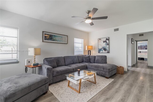 Building Photo - 1051 Michigan Ave