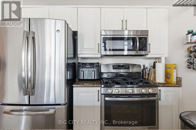 Building Photo - 3 Navy Wharf Ct