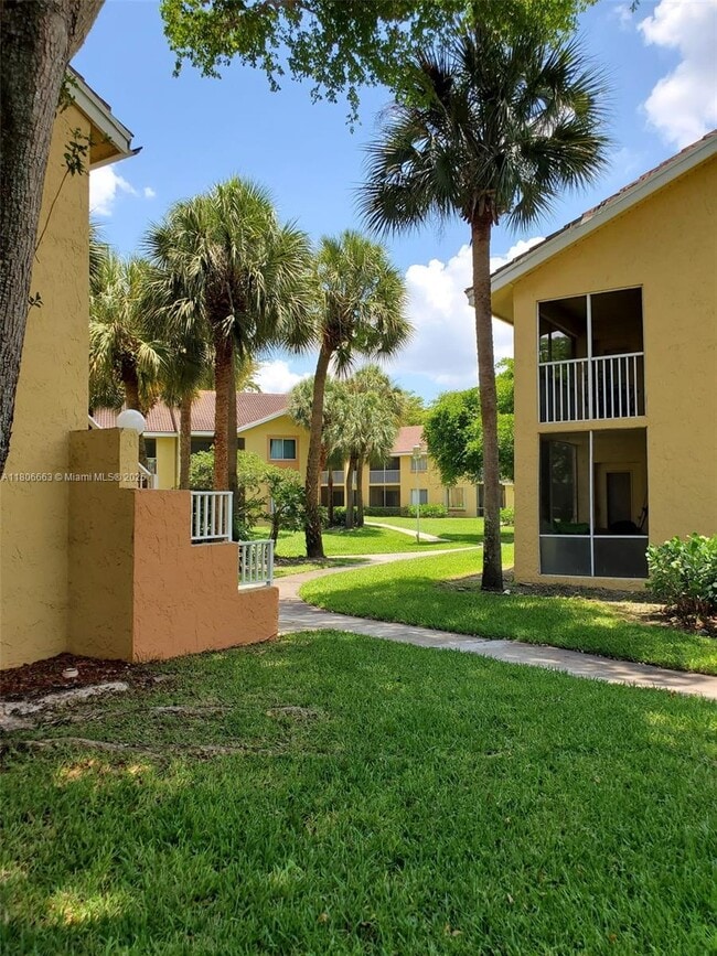 Building Photo - 1154 Coral Club Dr