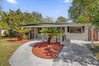 Building Photo - 145 Verbena Dr