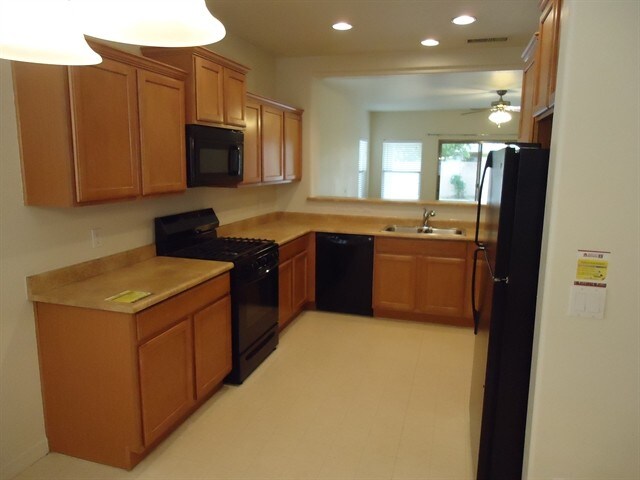 Foto del edificio - 18641 W Mission Ln