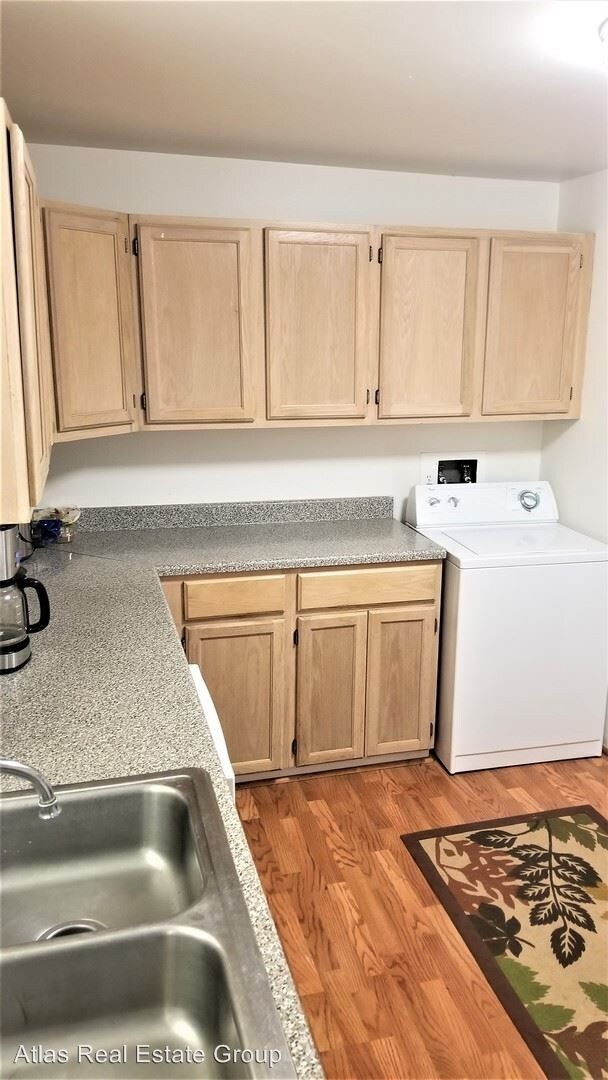 Foto del edificio - 6172 S Spotswood St