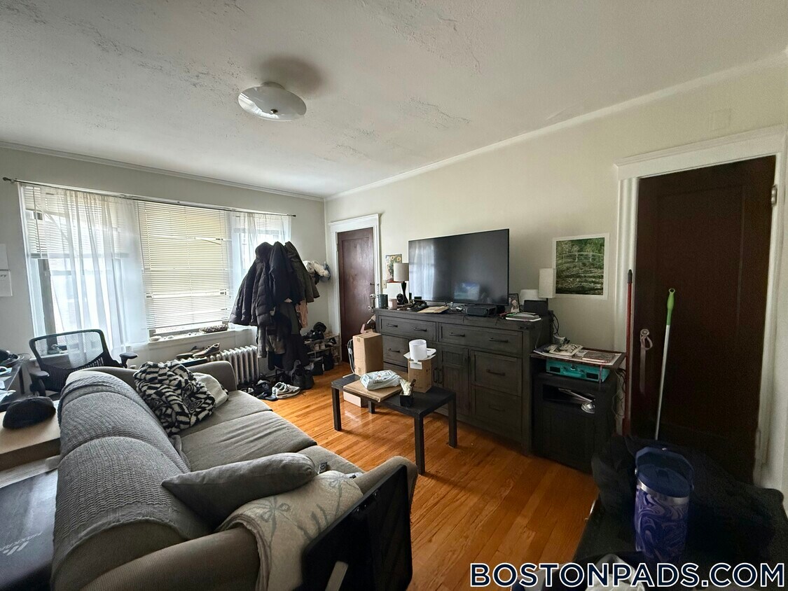 Foto principal - 349 Pleasant St