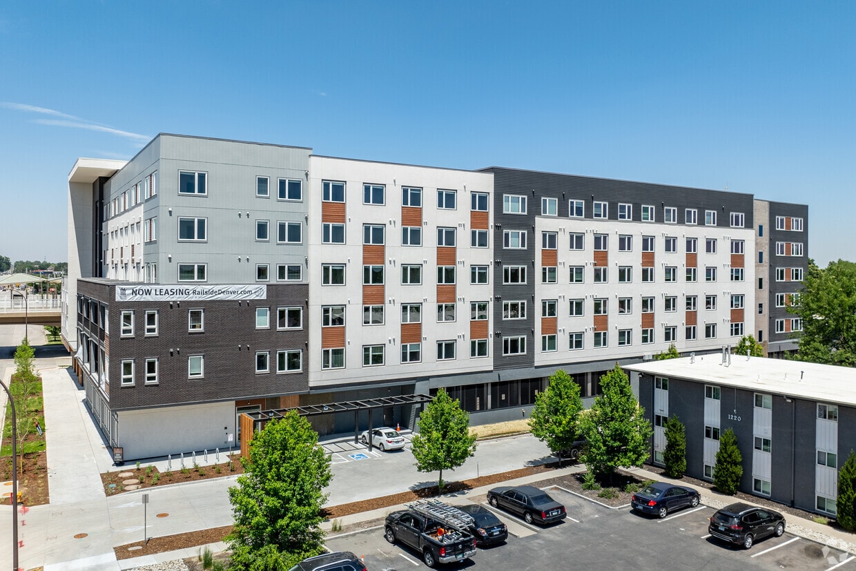 Railside at Wadsworth Station Apartments in Lakewood, CO