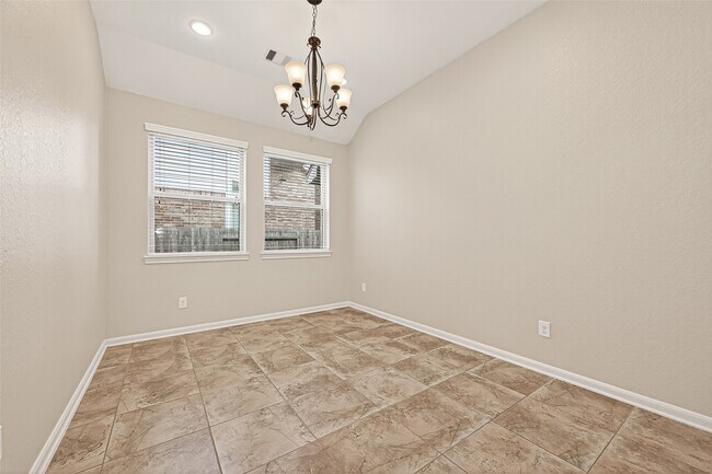 Foto del edificio - 28707 Mayes Bluff Dr