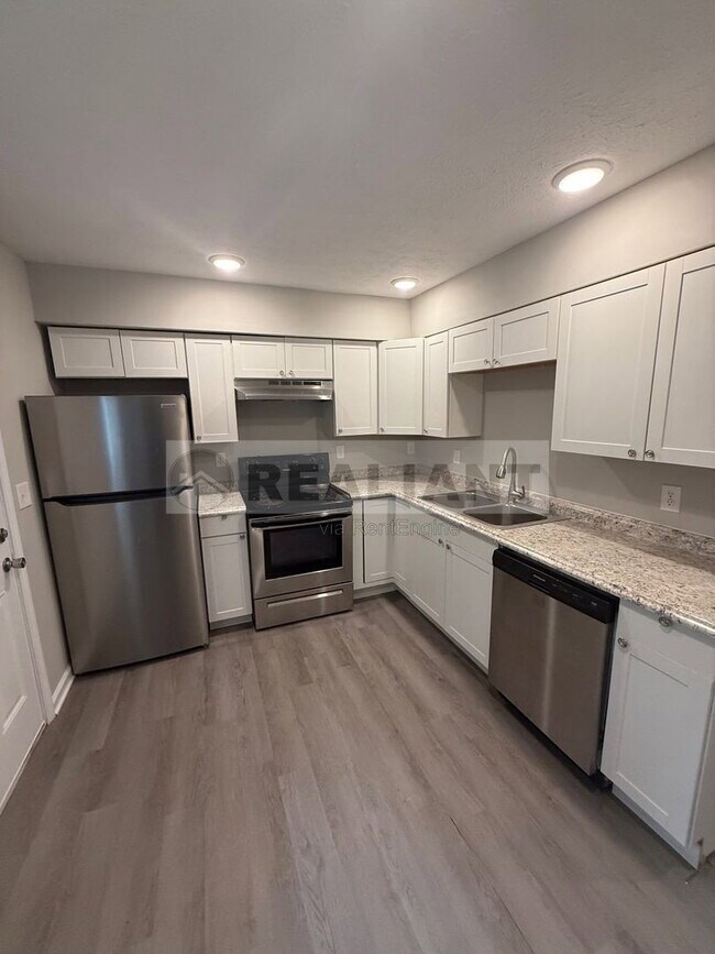 Foto del edificio - 1684 Hill View Pl