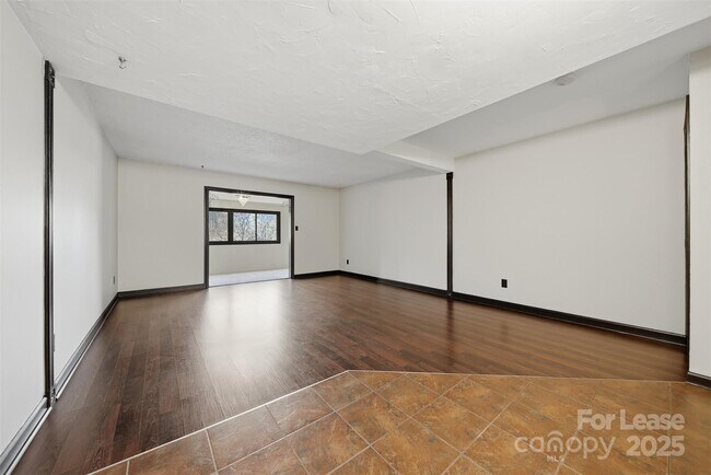 Foto del edificio - 2705 N Center St