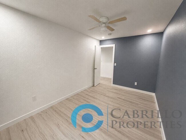 Foto del edificio - 1307 Division St