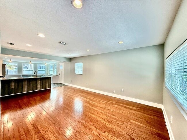 Building Photo - 3419 W Empedrado St