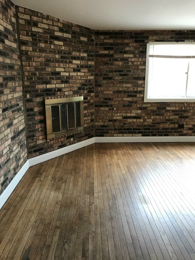 Building Photo - 1251 W Belden Ave