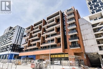 Building Photo - 38-C338 Simcoe Promenade