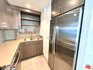 Foto del edificio - 17350 Sunset Blvd