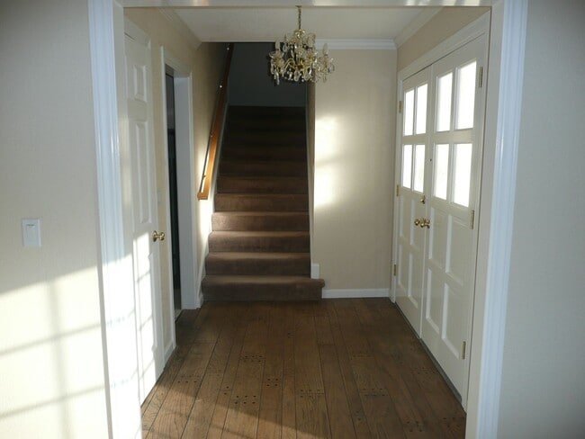 Building Photo - 4br+bonus room – Must See 2514 Sq Ft Home ...