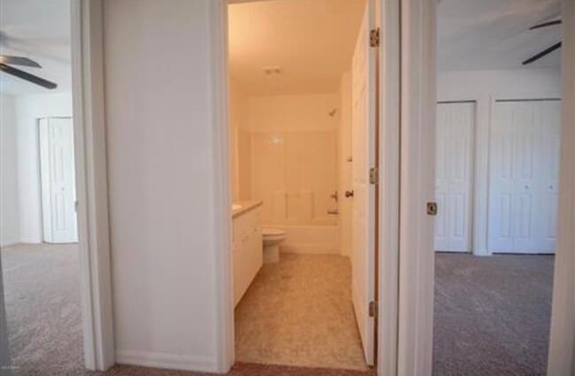 Building Photo - 5006 Sail Ct