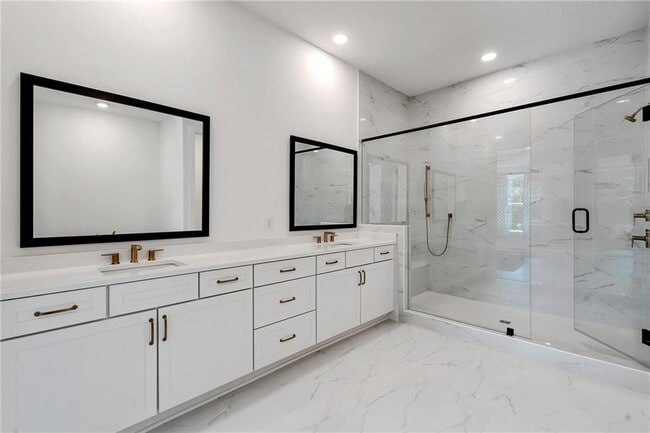 Foto del edificio - 2042 Juliette Ave