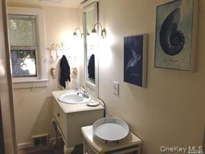 Building Photo - 3 Lincoln St