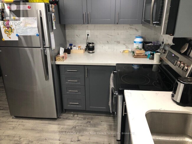 Building Photo - 15 Michael Ave