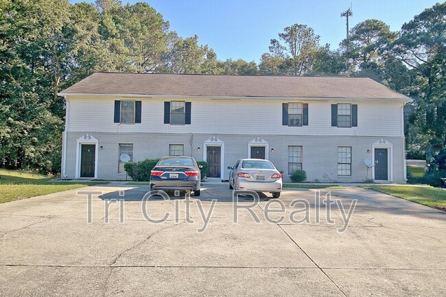 Foto del edificio - 220 Meadowbrook Ct