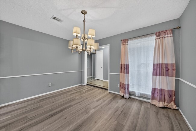 Building Photo - 5714 Arbor Vitae Dr