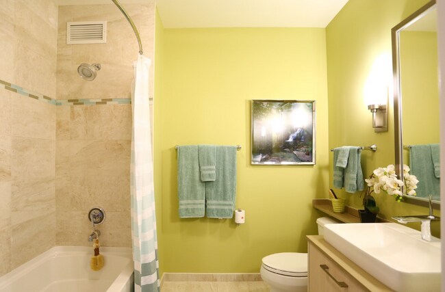 Foto del edificio - 359 W Hubbard St