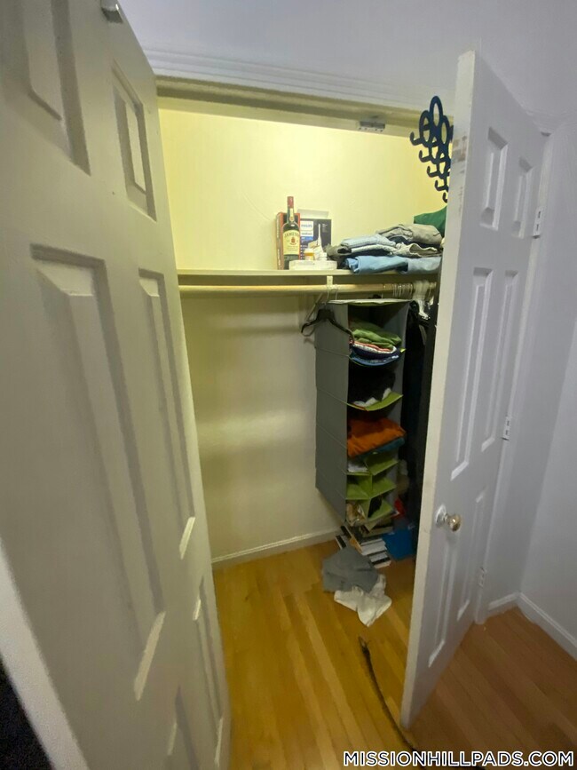 Building Photo - 1460 Tremont St