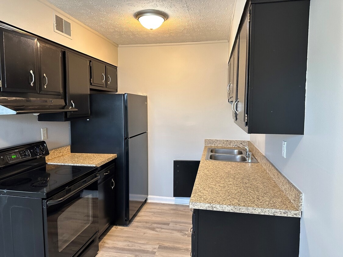 Foto principal - 3104-3112 Springfield Dr