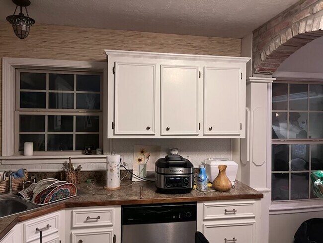 Foto del edificio - 5733 Barrett Ln
