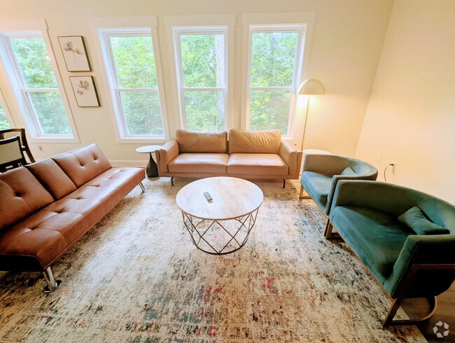 Building Photo - 2707 Bridgegate Cove NE