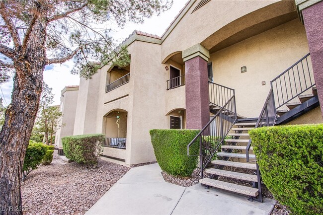 Building Photo - 7885 W Flamingo Rd
