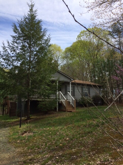 Building Photo - 145 Dogwood Lake Dr
