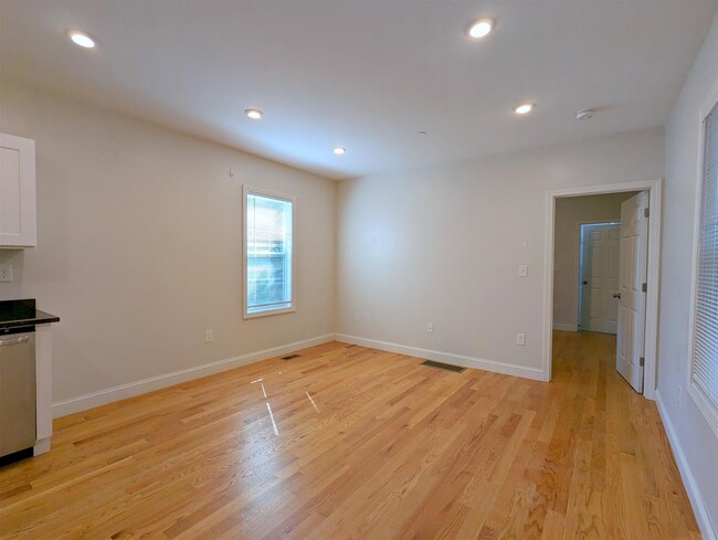 Building Photo - 44 Cogswell Ave