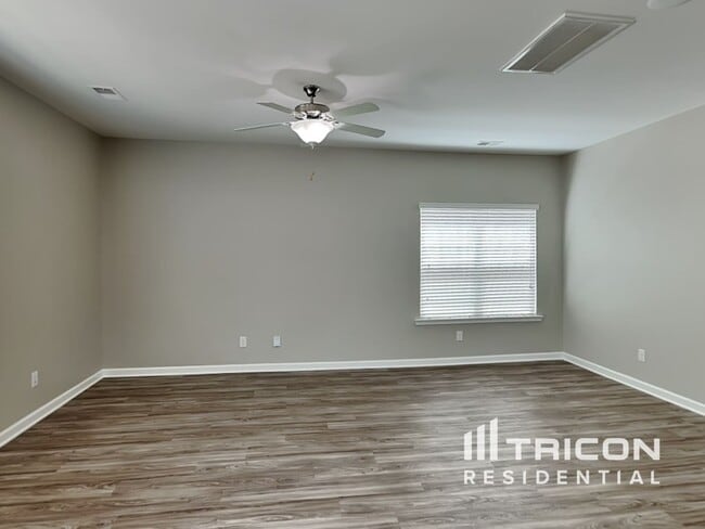 Building Photo - 364 Eastfair Dr
