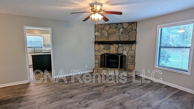 Foto del edificio - 1050 Mathews Ct