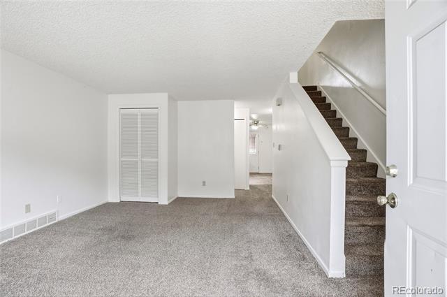 Foto del edificio - 205 E Longs Peak Ave