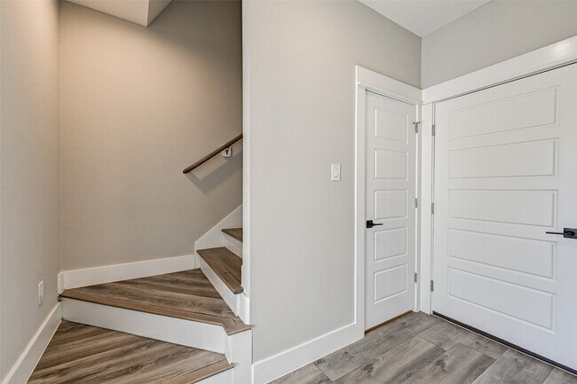 Foto del edificio - 1302 W 24th St