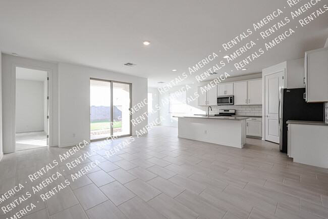 Foto del edificio - New Build! 4 bedroom Available Now!