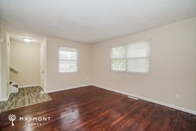 Building Photo - 3 Bedroom on Amwell Road