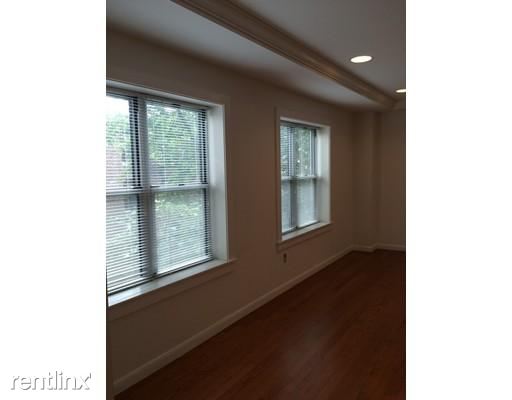 Building Photo - 120 Mountfort St
