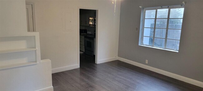 Foto del edificio - 1938 Fletcher St