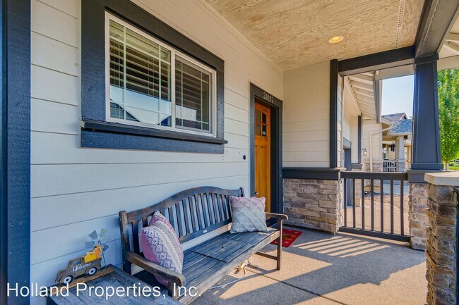 Building Photo - 4 br, 2.5 bath House - 20197 SW Mohican St