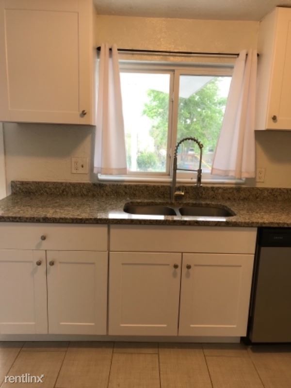 Foto del edificio - 2 br, 1 bath Apartment - 4322 Adams St