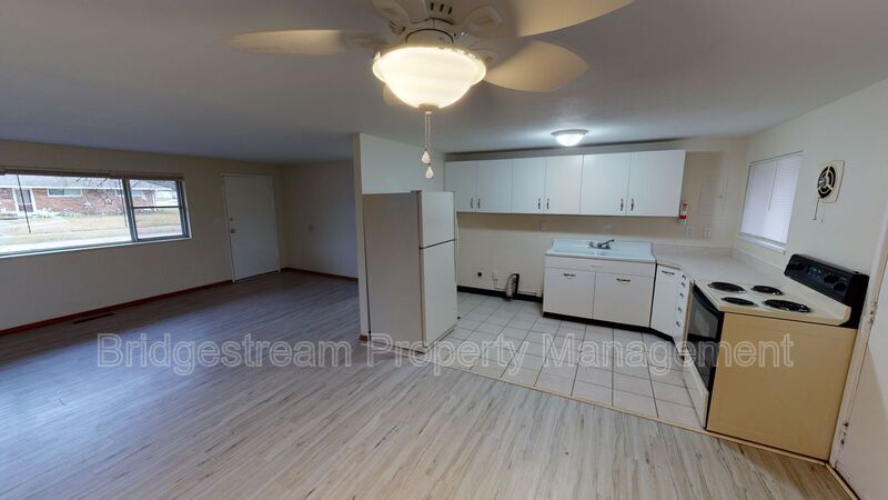 Foto principal - 4187 Cordell Dr