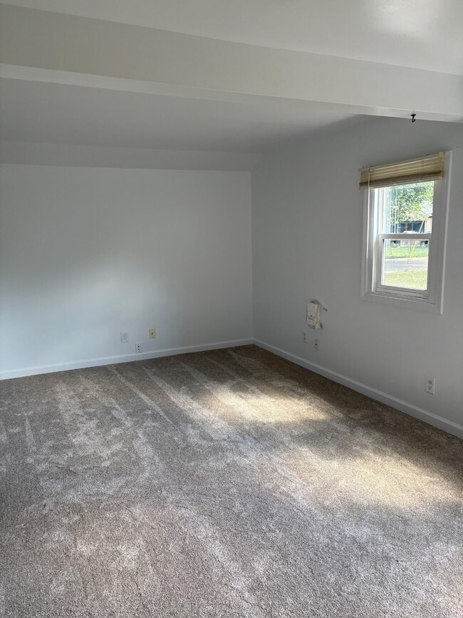 Building Photo - 3707 Burchfield Dr