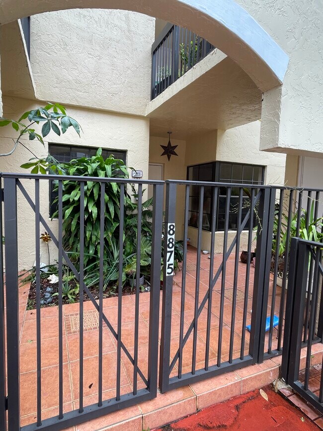 Building Photo - 8875 SW 131st Ct
